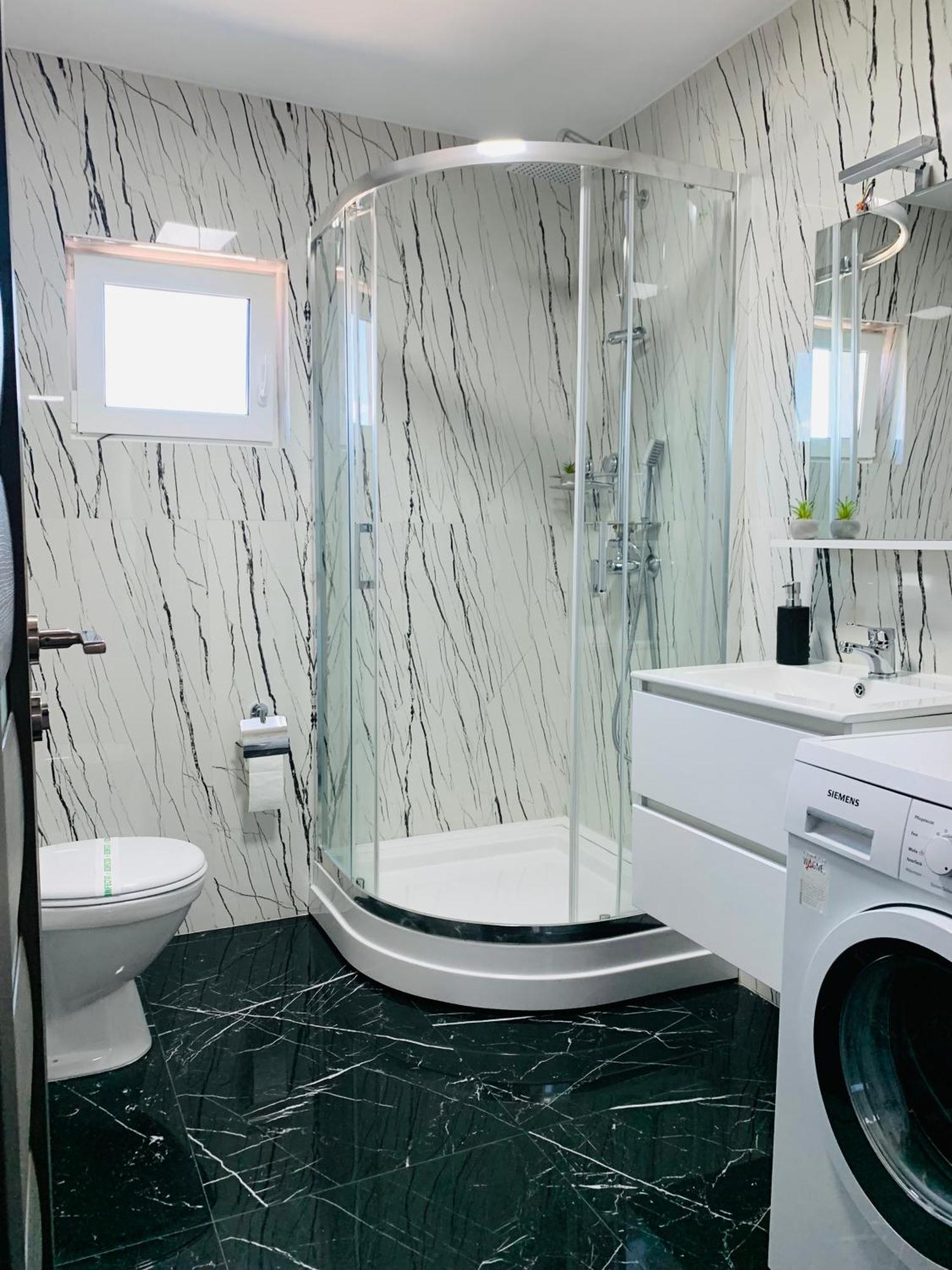 Wonderland Apartment Bistriţa Εξωτερικό φωτογραφία