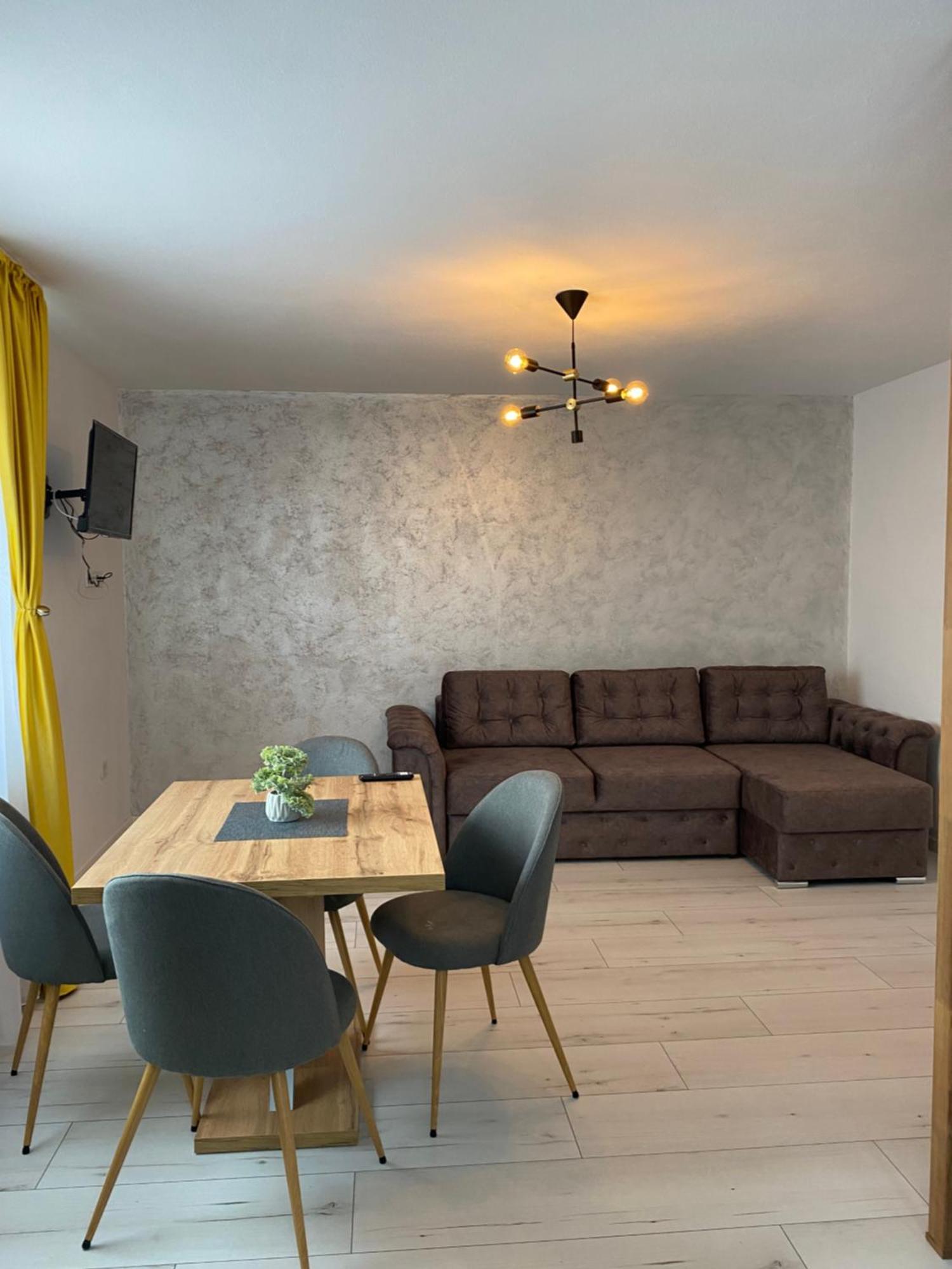 Wonderland Apartment Bistriţa Εξωτερικό φωτογραφία